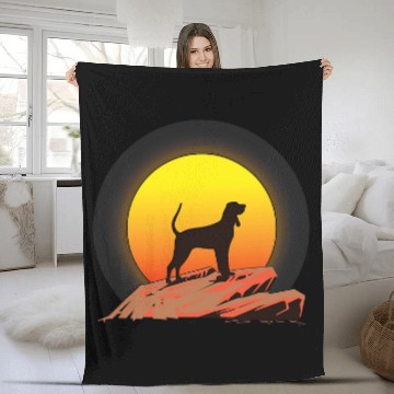 Discover Coonhound Black And Tan Sunrise Baseball Tees Fleece Blankets