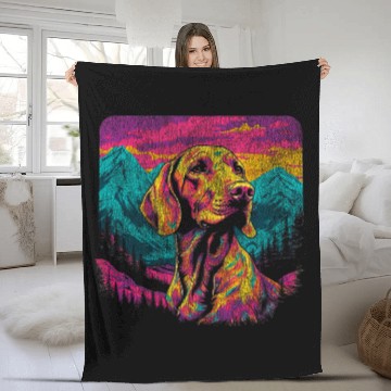 Discover Colorful German Shorthaired Pointer 80s Retro Style Fleece Blankets
