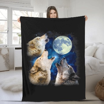 Discover Three Wolfs Howling At The Moon 2Wolves Lover Starry Night Baseball Tees Fleece Blankets