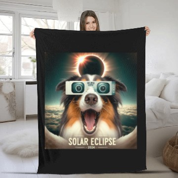 Discover Funny Selfie Australian Shepherd Womens Mens Solar Eclipse Baseball Tees Fleece Blankets