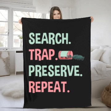 Discover Insect Collector Search Trap Preserve Bug Lover Entomologist Fleece Blankets