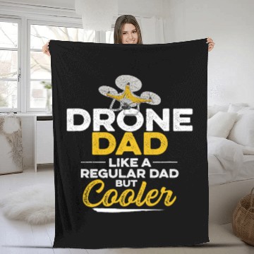 Discover Mens Quadrocopter Flying Quote for your Drone Pilot Dad 1 Fleece Blankets