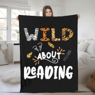 Discover Wild About Reading Reader Lover Animals giraffe leopard Fleece Blankets