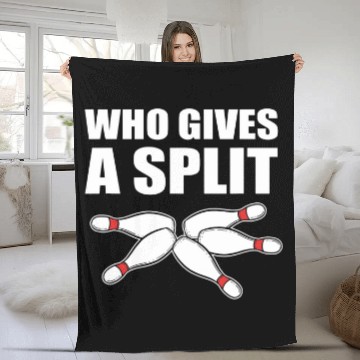Discover Gives a Split Bowling Coachss or Player Baseball Tees Fleece Blankets