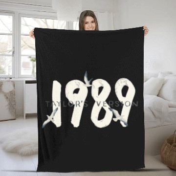 Discover T Swift 1989 Fleece Blankets - Light Blue Fleece Blankets 1989