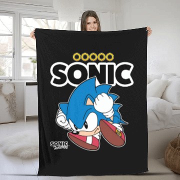 Discover Sonic The Hedgehog Sonic Crawled Up In A Ball Retro Shot Pullover Fleece Blankets