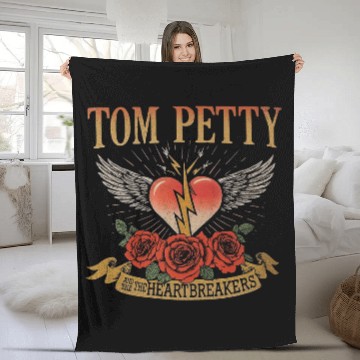 Discover Tom Petty and The Heartbreakers Fleece Blankets Vintage Heart and Roses Fleece Blankets