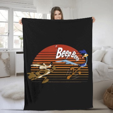 Discover Kids Wile E Coyote Road Runner Beep Beep Chase T Baseball Jerseys Fleece Blankets