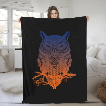 Discover owl Fleece Blankets