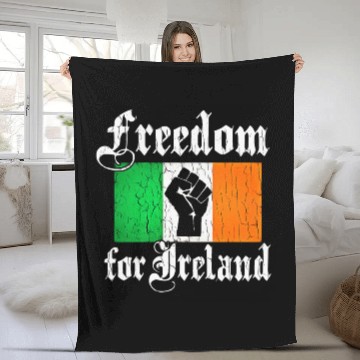 Discover freedom for ireland Fleece Blankets