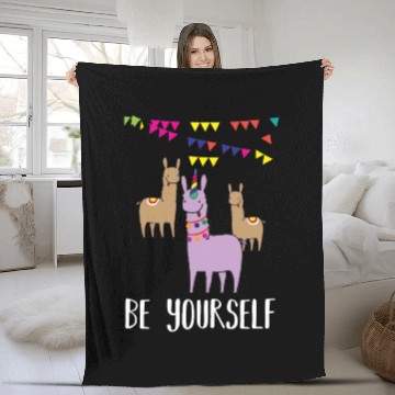 Discover Funny Llamacorn Be yourself Unicorn Alpaca Lama Fleece Blankets