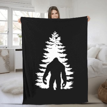 Discover Bigfoot - bigfoot/sasquatch tree design Fleece Blankets