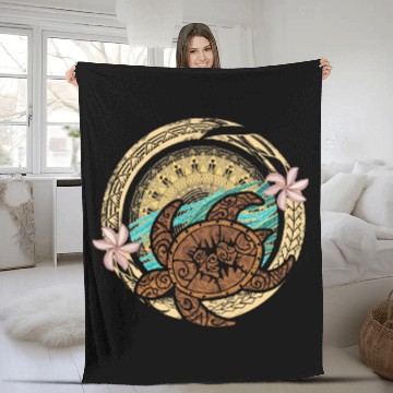 Discover Vintage Circular Samoan Turtle Dive Fleece Blankets