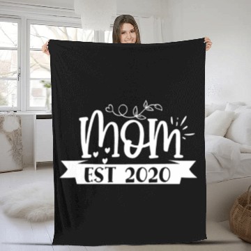 Discover Baby Shower Pregnant Newborn Mom Established 2020 Fleece Blankets