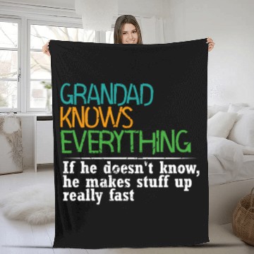 Discover GRANDAD KNOWS EVERYTHING - GIFT FOR GRANDAD - FUNN Fleece Blankets