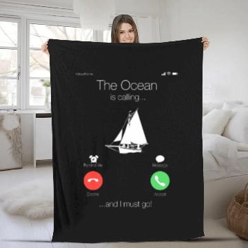 Discover Sailing boat sailor boat owner gift Ocean calling Fleece Blankets
