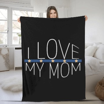 Discover family - I love my mom Fleece Blankets