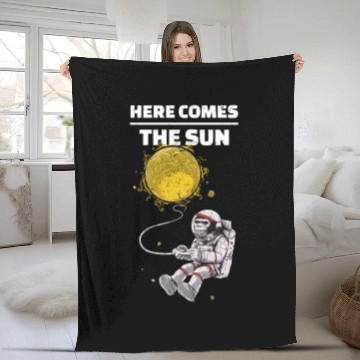 Discover space monkey - here comes the sun Fleece Blankets