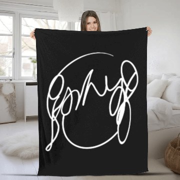 Discover Ramona Flowers Fleece Blankets