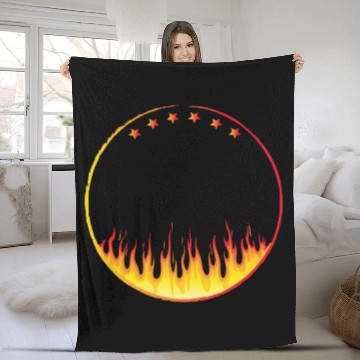 Discover circle on fire Fleece Blankets