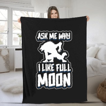 Discover wolf moon Werewolf Fleece Blankets
