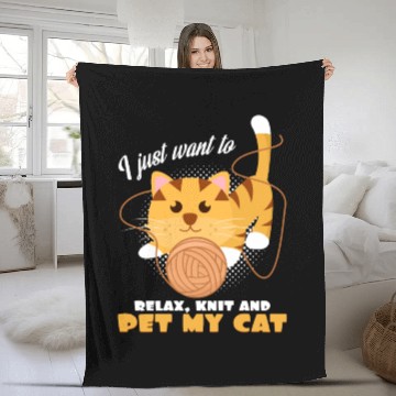 Discover My cat and her ball of wool wool gifts Fleece Blankets