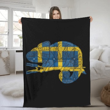 Discover COLORFUL CHAMELEON, WILD CHAMELEON, wild life, CHA Fleece Blankets