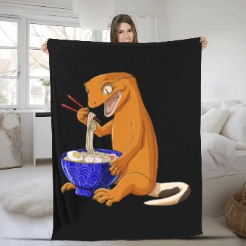 Discover Funny Japanese Kawaii Ramen Reptile Crested Gecko Fleece Blankets