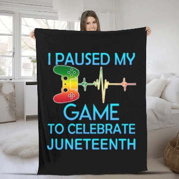 Discover I paused my game to celebrate juneteenth - Classic Fleece Blankets