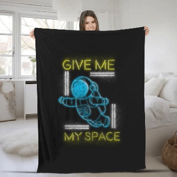 Discover Retro Neon Art Nerd Old School Fleece Blankets