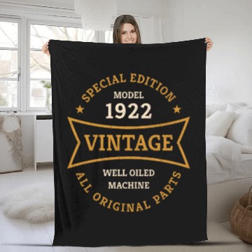 Discover Born 1922 Vintage 100 Year Old 100th Birthday Gift Fleece Blankets