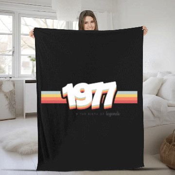 Discover 1977 the birth of legends Fleece Blankets