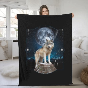 Discover Wolf Moon Forest Wolves Nature Nature Liever Full Fleece Blankets
