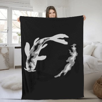 Discover circle design 2 koi Fleece Blankets