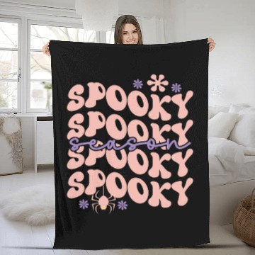 Discover Spooky Spooky Season Cute Retro Wavy Text Design Fleece Blankets