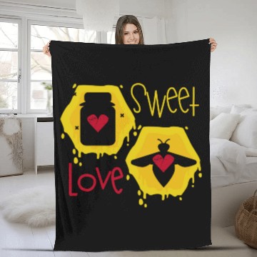 Discover Sweet love yellow honey bee Fleece Blankets