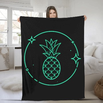 Discover Pineapple Fleece Blankets