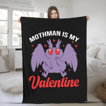 Discover Funny Valentines Day Cryptid Cute Mothman Fleece Blankets