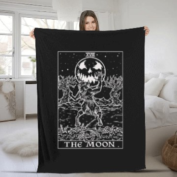 Discover The Moon Tarot Card Halloween Werewolf Gothic Horr Fleece Blankets