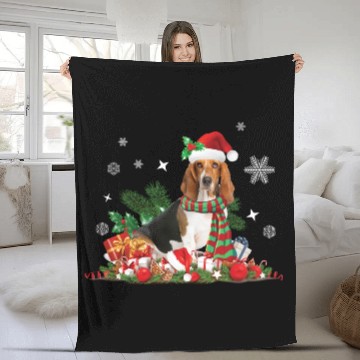 Discover Christmas Basset Hound wearing a Santa Claus Hat Fleece Blankets