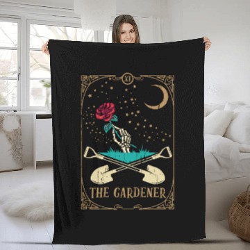 Discover Rose Tarot Card Occult Club Gothic Gardener Fleece Blankets