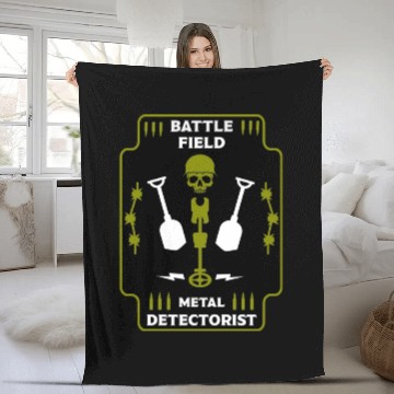Discover WW2 Metal Detecting History Hunting Gifts Fleece Blankets
