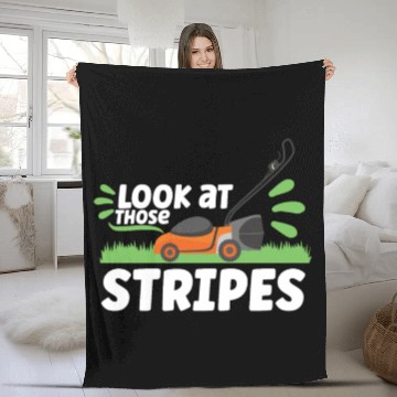 Discover Gardening Plants Gardener lawn mowing Leaf Blower Fleece Blankets