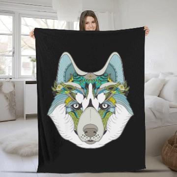 Discover the wolf Fleece Blankets