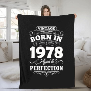 Discover 1978 Birthday Gift Birthday Vintage Fleece Blankets