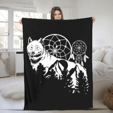Discover Wolf Fleece Blankets