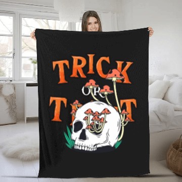 Discover Trick or Treat People With Kindness Skeleton Hallo Fleece Blankets