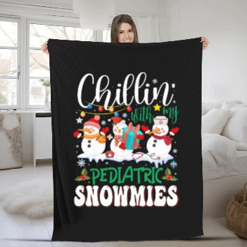 Discover Chillin With My Pediatric Snowmies Christmas Light Fleece Blankets