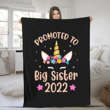 Discover Promoted To Big Sister 2022 Unicorn Fleece Blankets