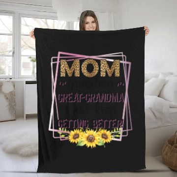 Discover Grammy Sublimation Mom Fleece Blankets, Great Grandma T sh